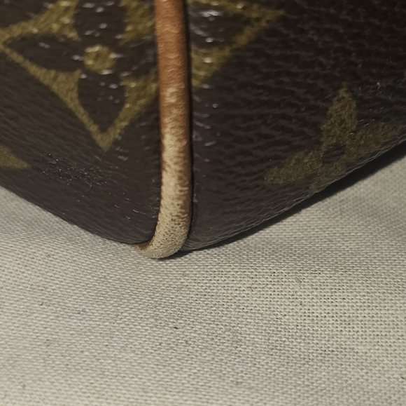 Louis Vuitton French Company Bag - Picture 4 of 16